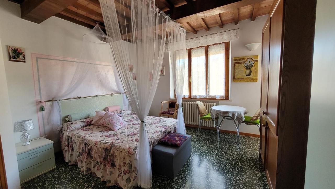 Camera La Margherita San Quirico d'Orcia Eksteriør billede